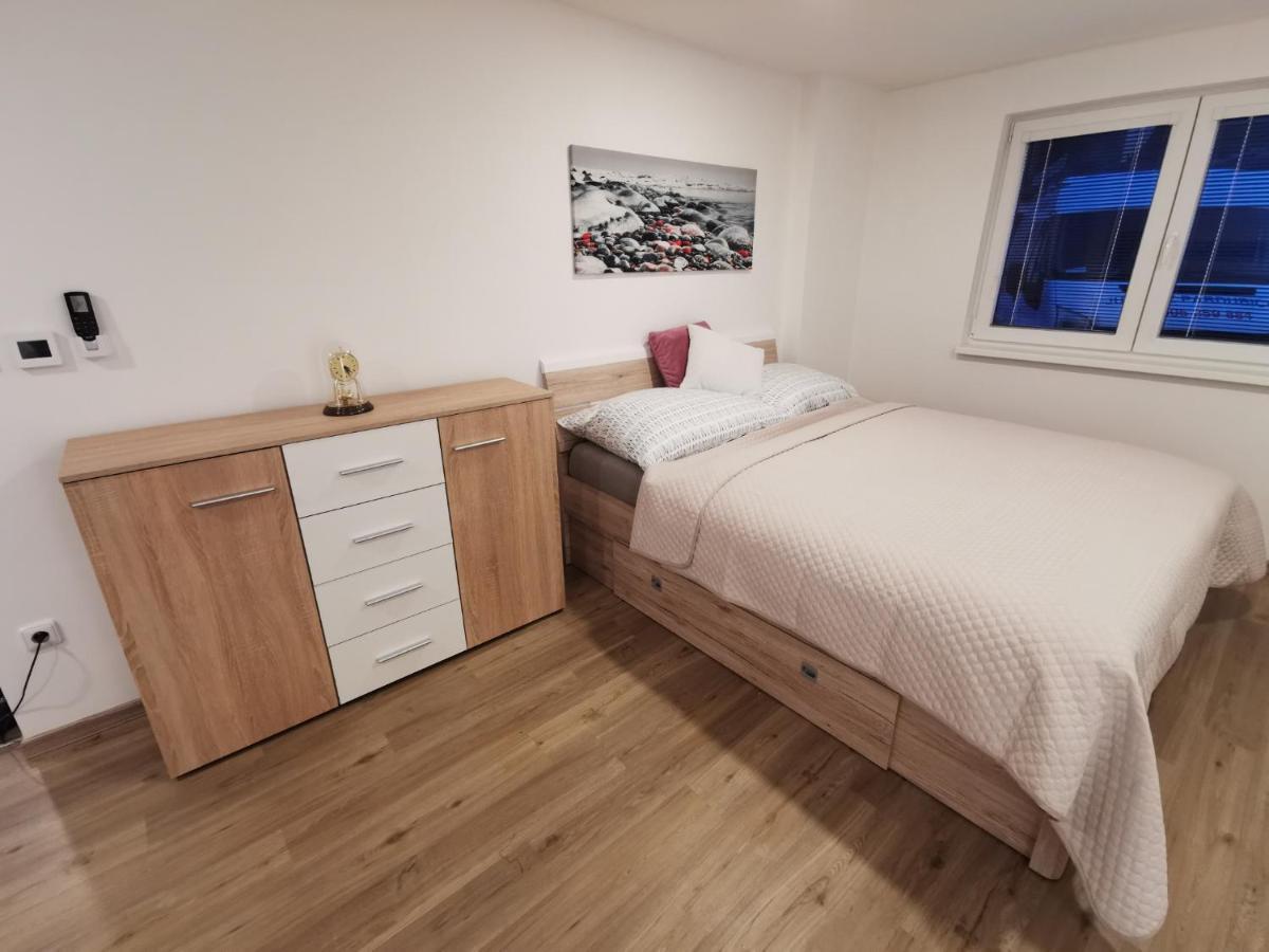 Apartmany Svitkov 79 파르두비체 외부 사진