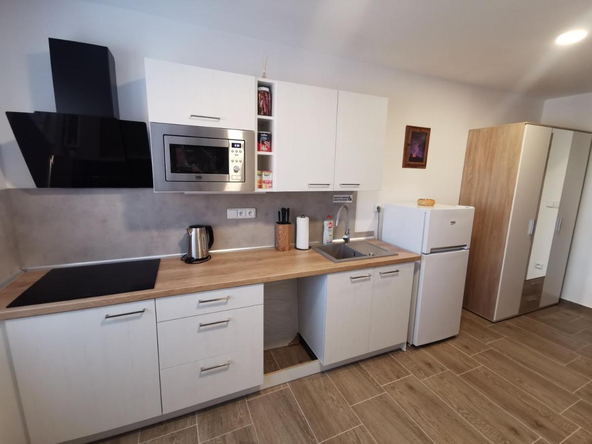 Apartmany Svitkov 79 파르두비체 외부 사진